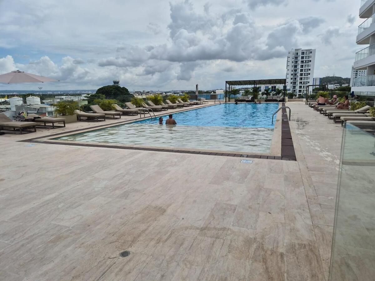 Azul Infinito Disfrutar En La Bella Cartagena