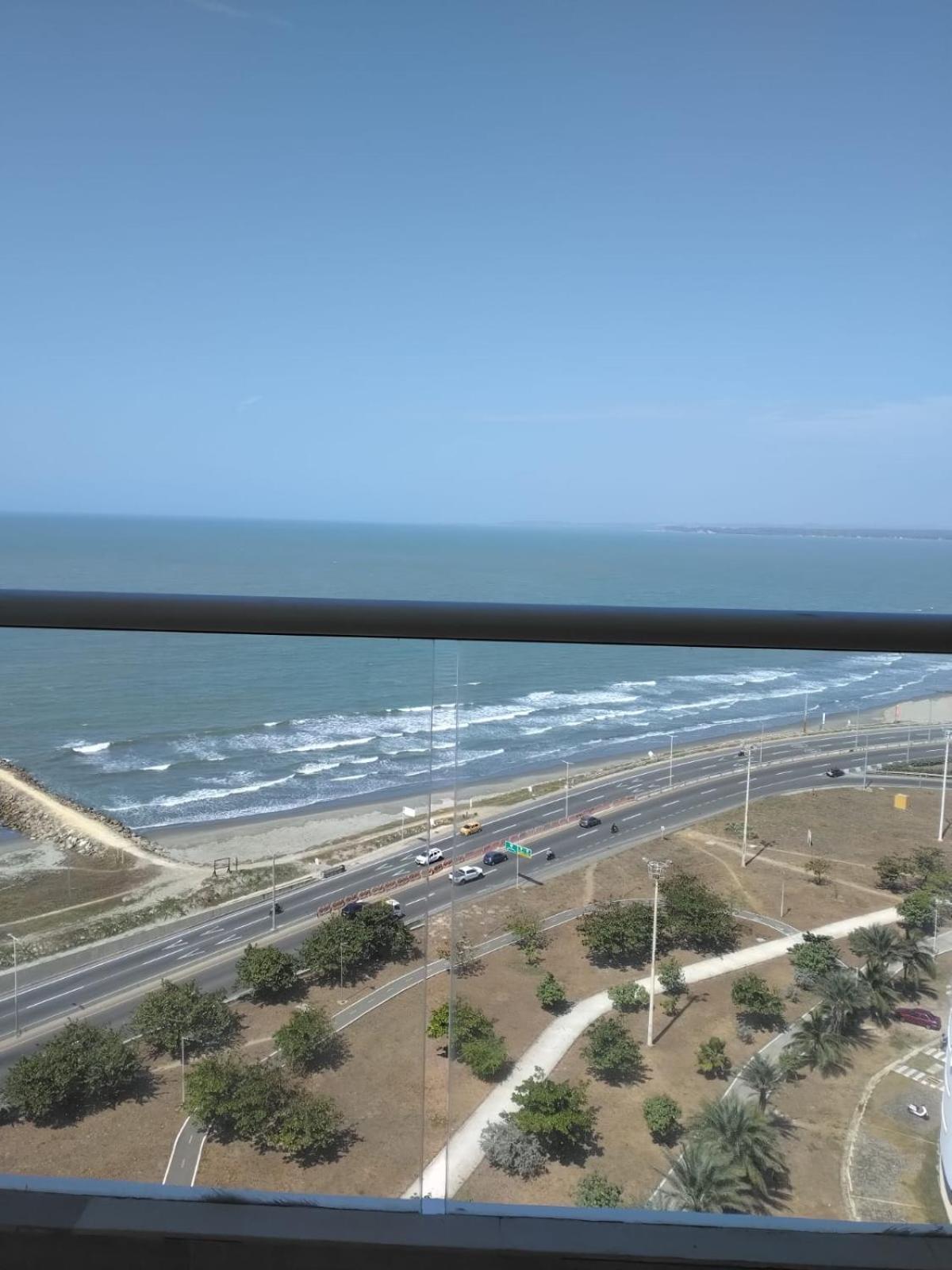 Azul Infinito Disfrutar En La Bella Cartagena